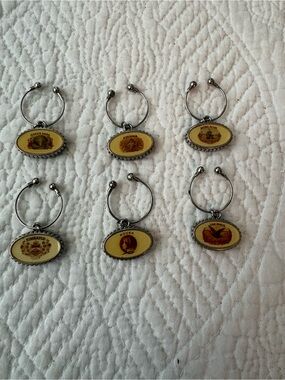 Pottery Barn Fireside Chat Glass Markers/Charms. 6 pieces no box